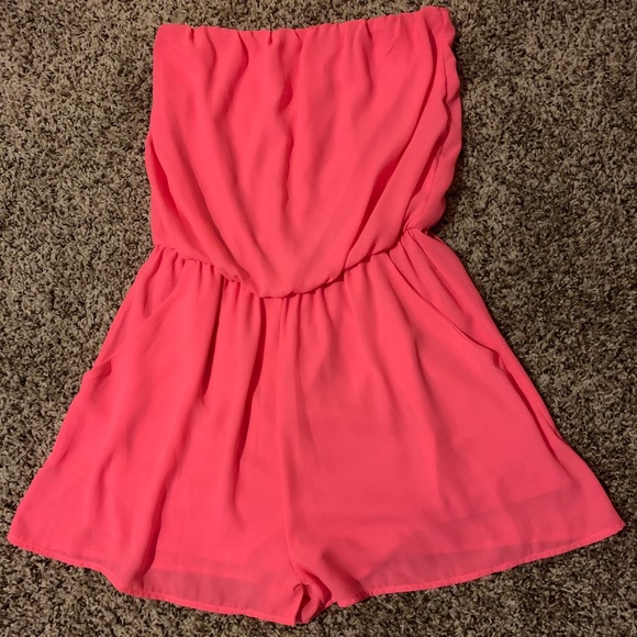 Coveted Clothing Pants - Coveted Clothing pink tube top romper. Size M.